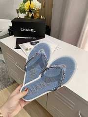 chanel chain flip flops